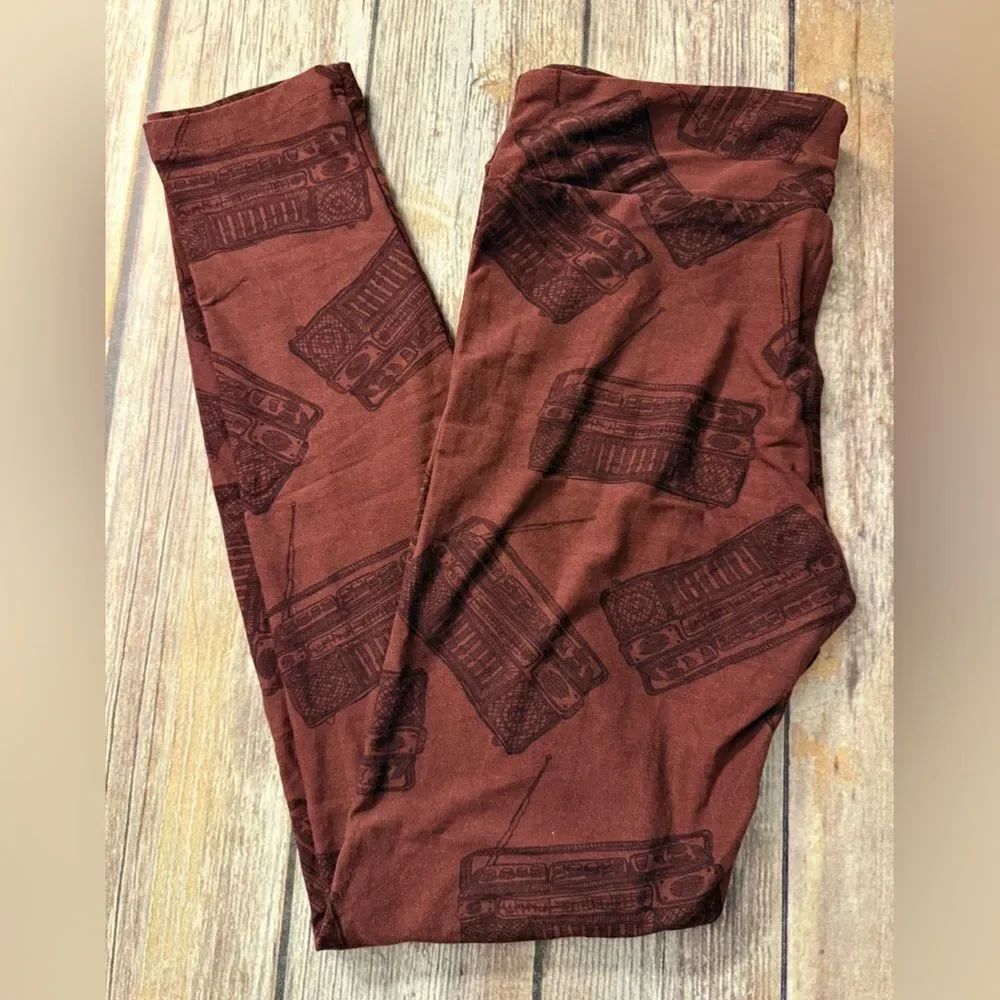 Red Brown Leggings with Radio Print